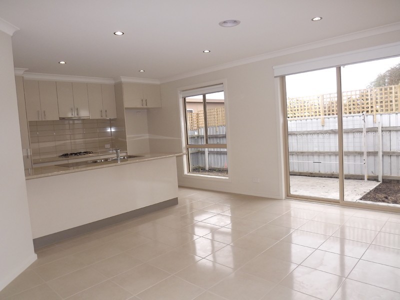 99 Hennessey Street, Moe VIC 3825