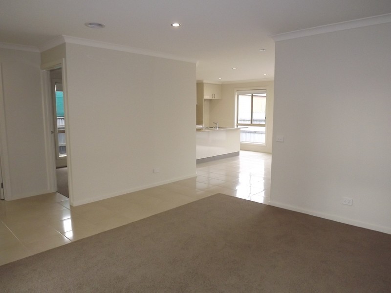 99 Hennessey Street, Moe VIC 3825