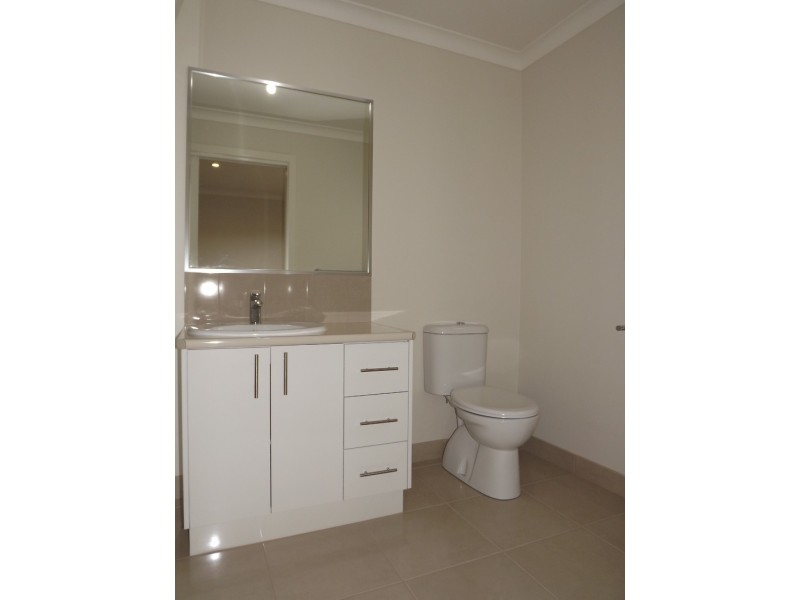 99 Hennessey Street, Moe VIC 3825