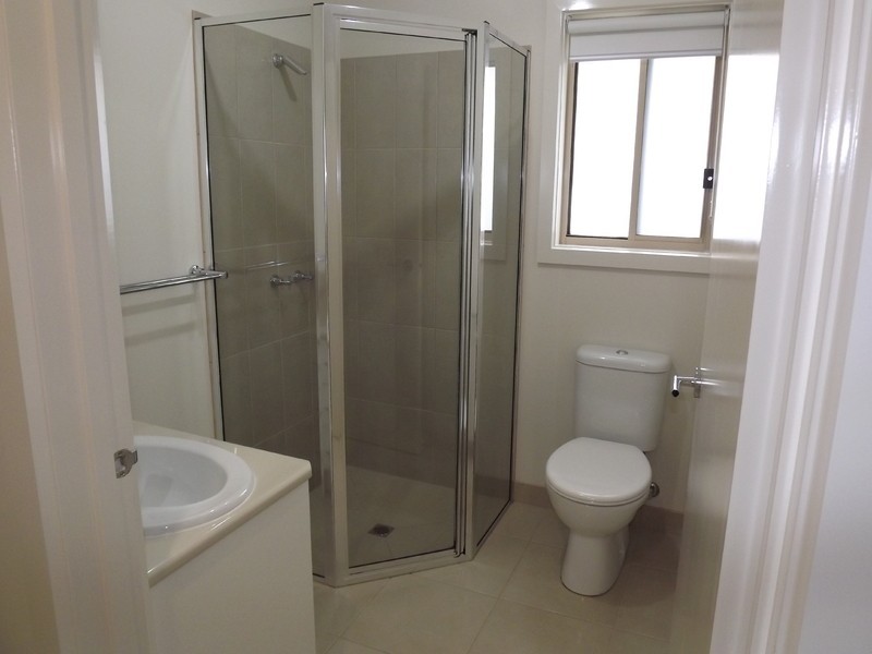 99 Hennessey Street, Moe VIC 3825