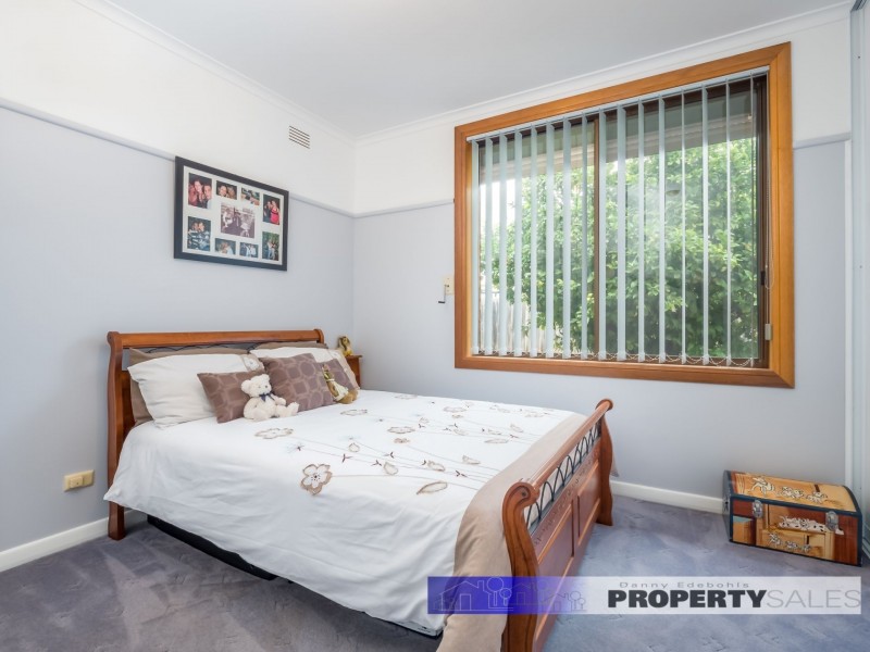 16 Burrage Street, Moe VIC 3825
