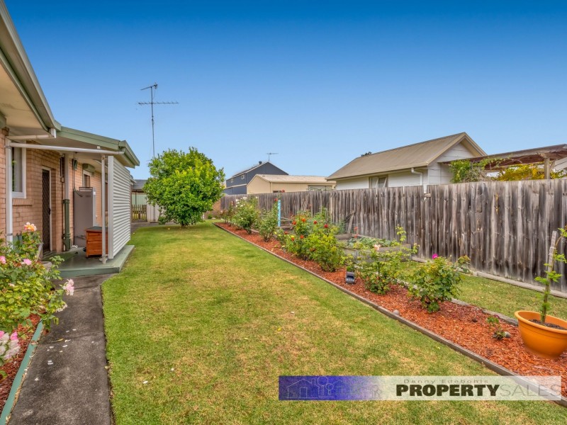 16 Burrage Street, Moe VIC 3825