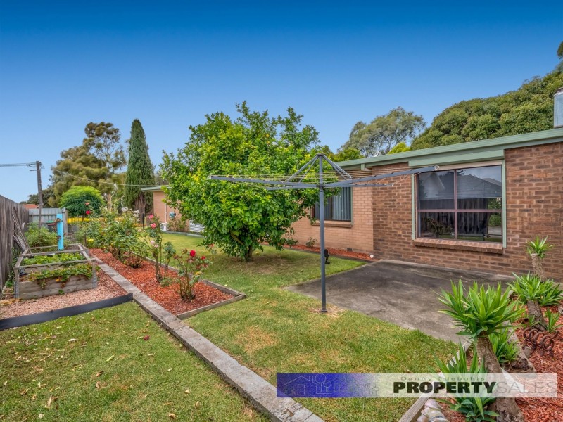16 Burrage Street, Moe VIC 3825