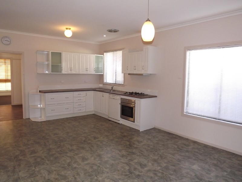 14 Beck Street, Moe VIC 3825