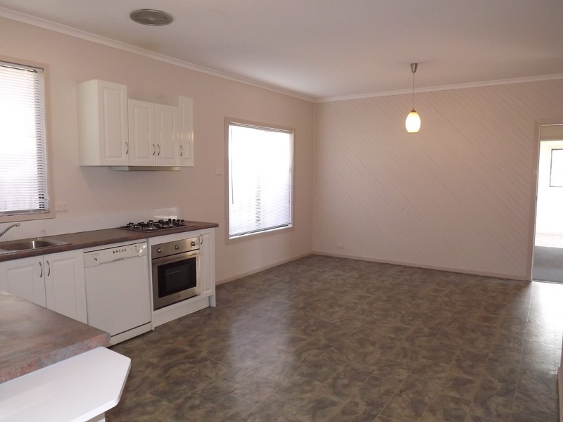 14 Beck Street, Moe VIC 3825