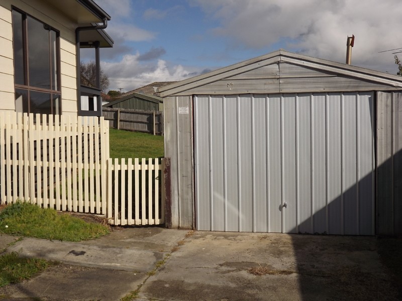 14 Beck Street, Moe VIC 3825