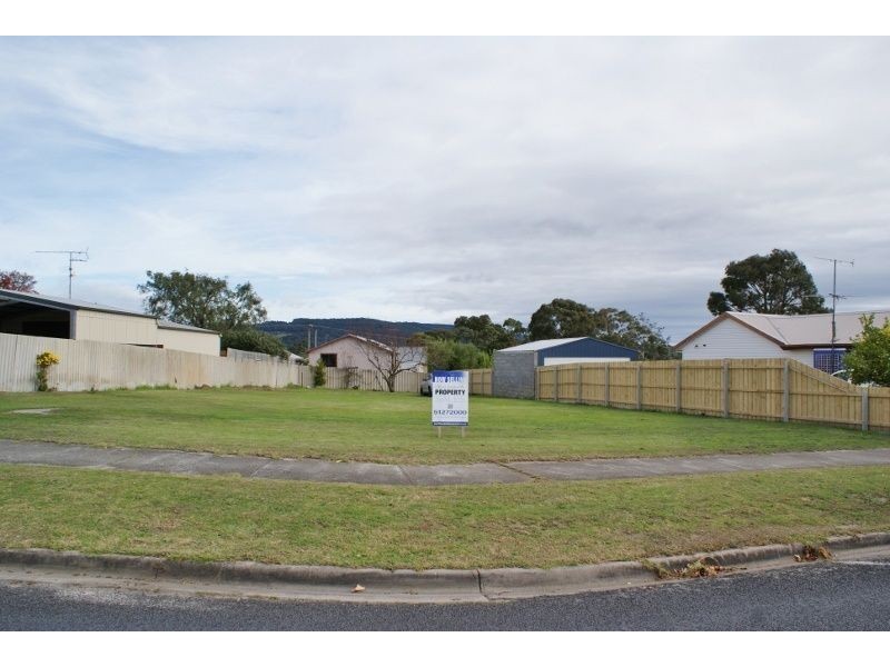 31 Shanahan Parade, Newborough VIC 3825