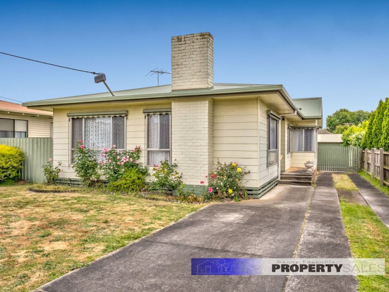 16 Alexander Avenue, Moe VIC 3825