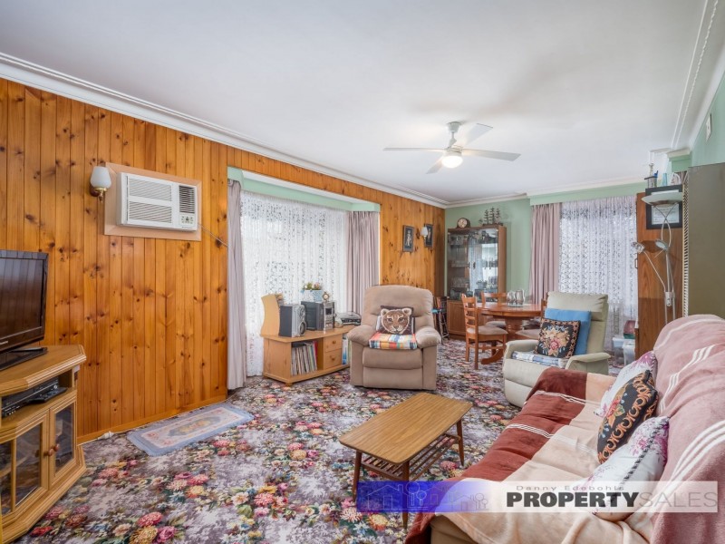 16 Alexander Avenue, Moe VIC 3825