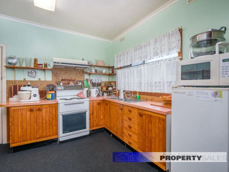 16 Alexander Avenue, Moe VIC 3825