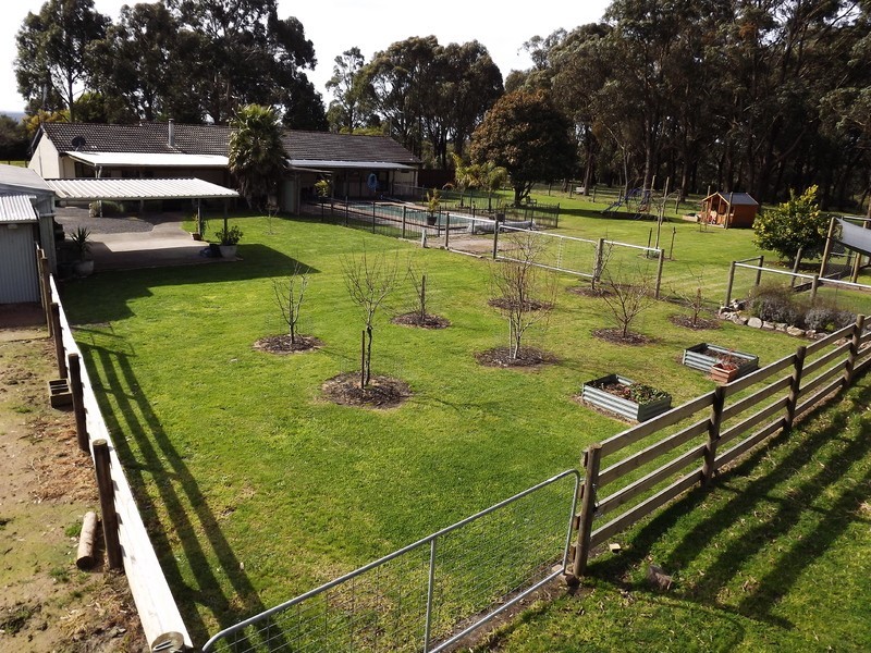 7 Frys Track, Newborough VIC 3825