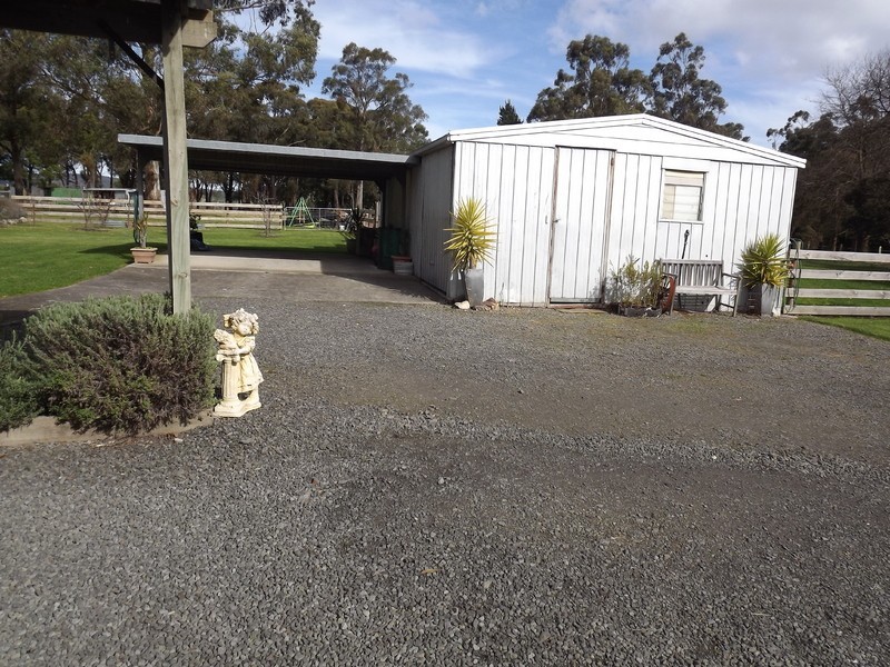 7 Frys Track, Newborough VIC 3825