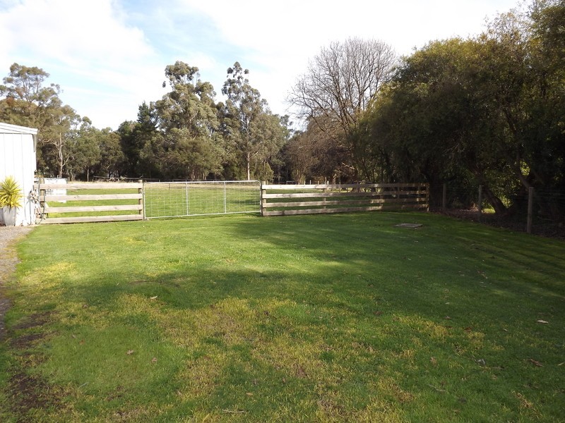 7 Frys Track, Newborough VIC 3825