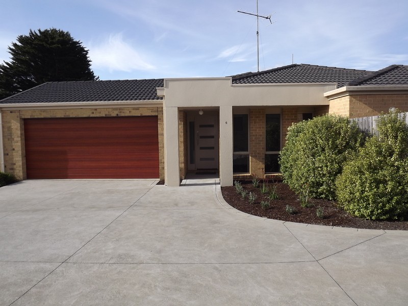 Unit 6/35-37 Monash Road, Newborough VIC 3825