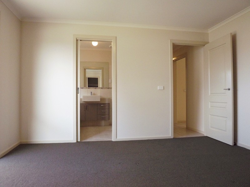 Unit 6/35-37 Monash Road, Newborough VIC 3825