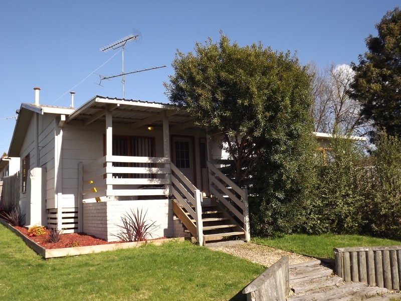 4 Boolarra Avenue, Newborough VIC 3825