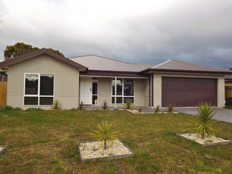 19 Hawker Street, Moe VIC 3825