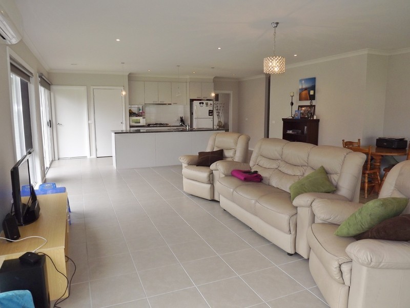 19 Hawker Street, Moe VIC 3825