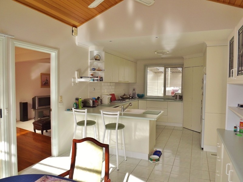 2 Kennedy Court, Newborough VIC 3825