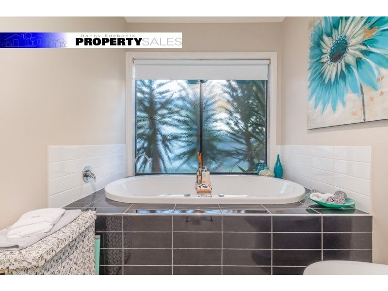 1 Shelton Street, Newborough VIC 3825