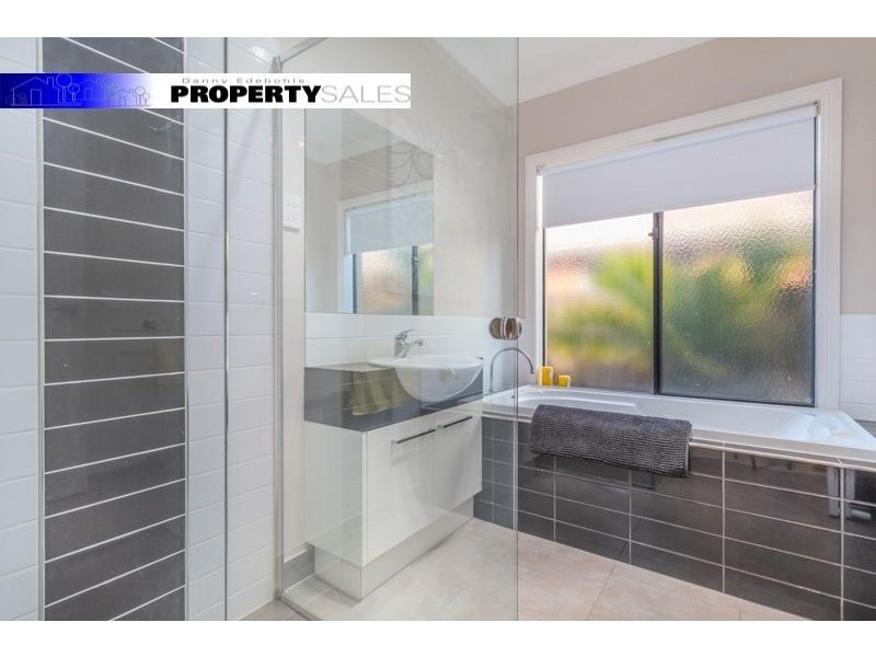 1 Shelton Street, Newborough VIC 3825