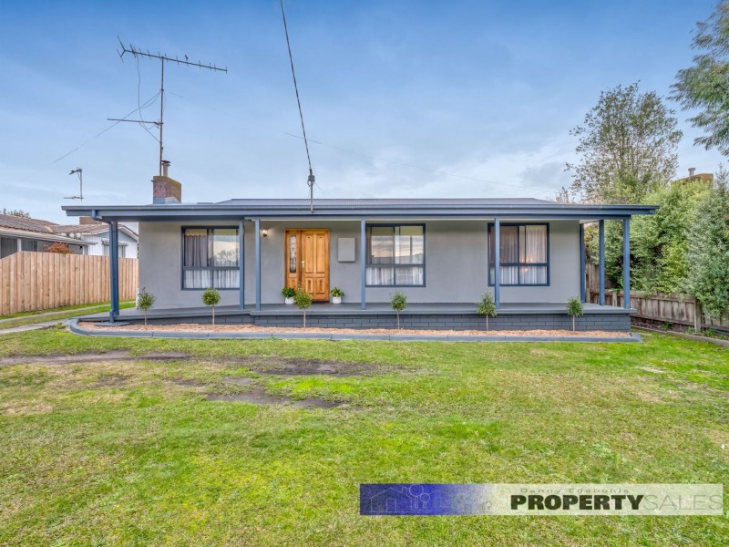9 Mirboo Street, Newborough VIC 3825