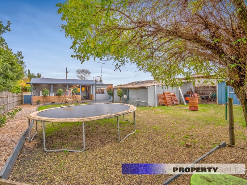 9 Mirboo Street, Newborough VIC 3825