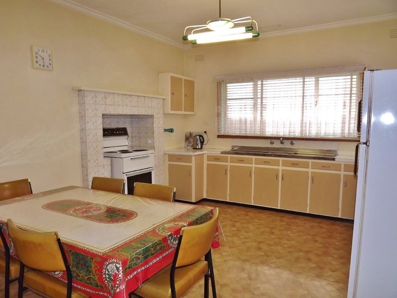 17 Heather Grove, Newborough VIC 3825