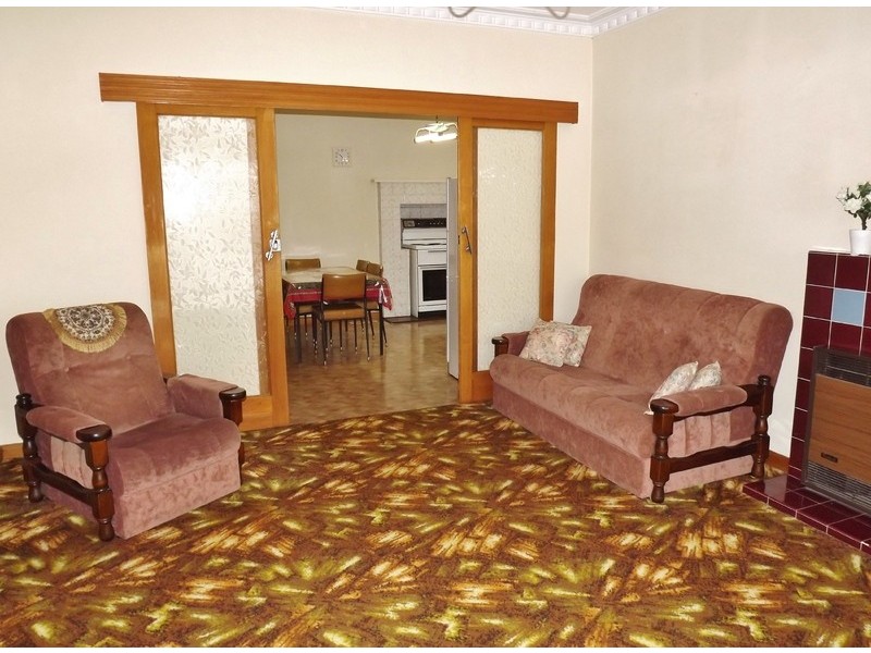 17 Heather Grove, Newborough VIC 3825