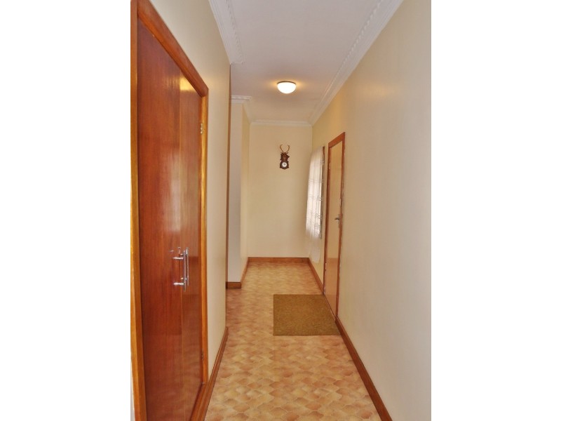 17 Heather Grove, Newborough VIC 3825