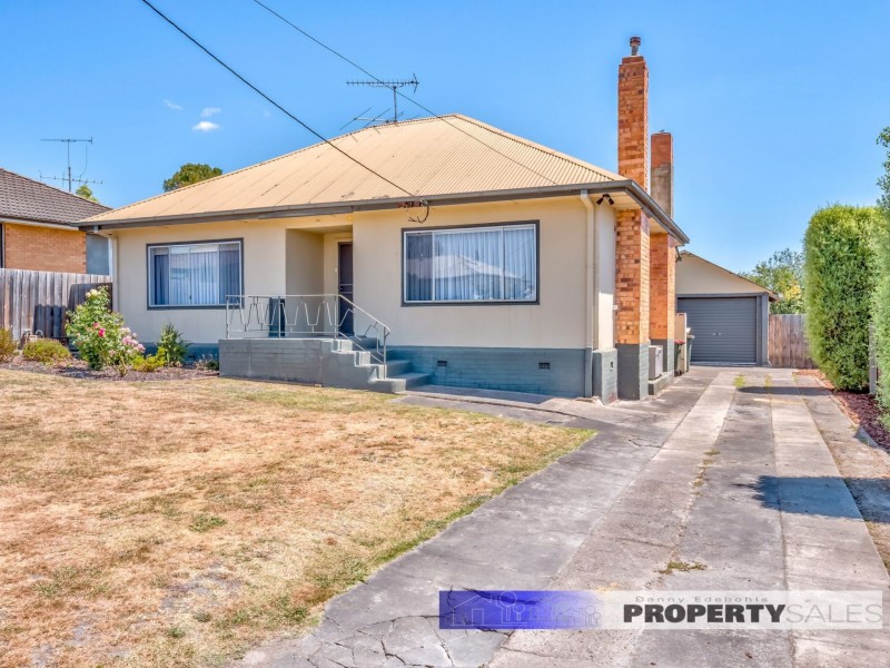 15 William Street, Newborough VIC 3825