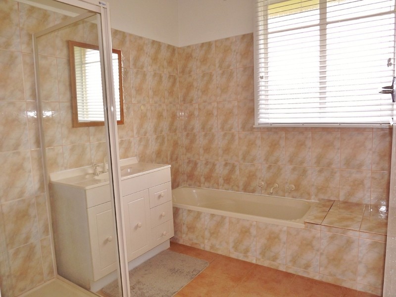 28 Old Sale Road, Moe VIC 3825