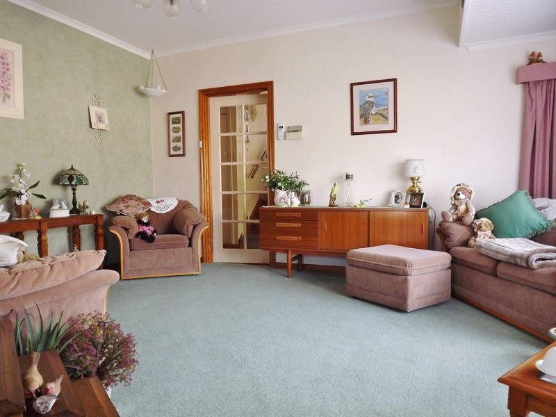 9  Avon Court, Newborough VIC 3825