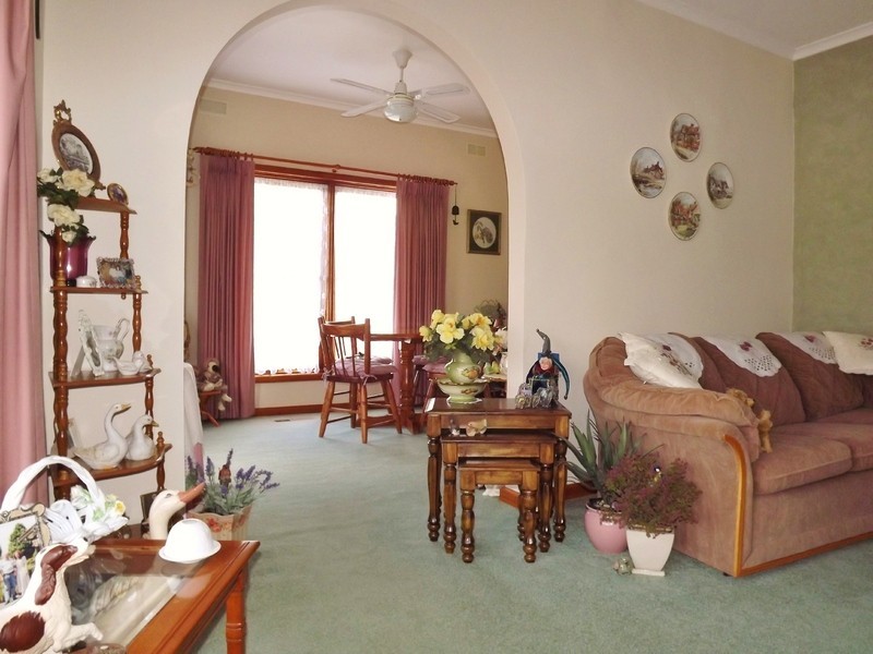 9  Avon Court, Newborough VIC 3825