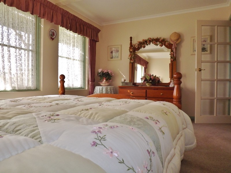 9  Avon Court, Newborough VIC 3825