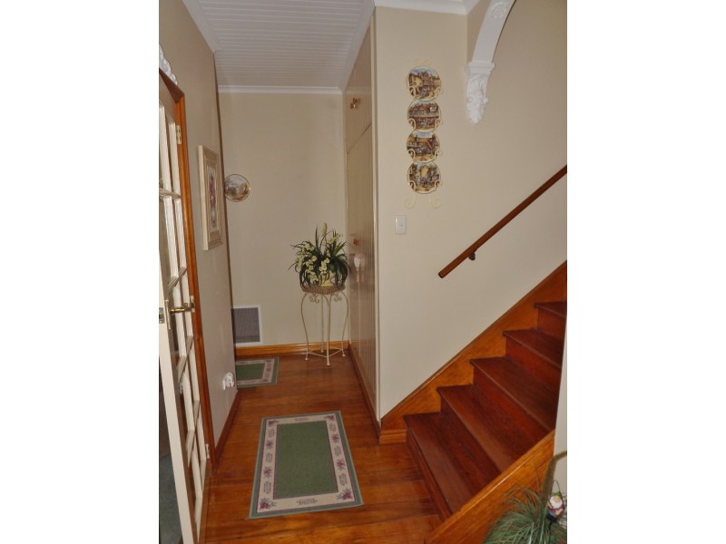 9  Avon Court, Newborough VIC 3825