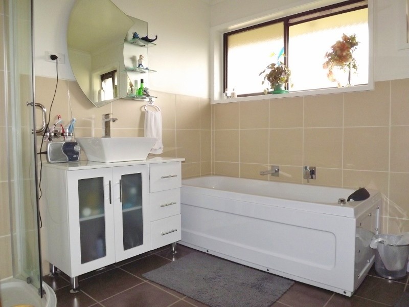 5 Coto Court, Moe VIC 3825