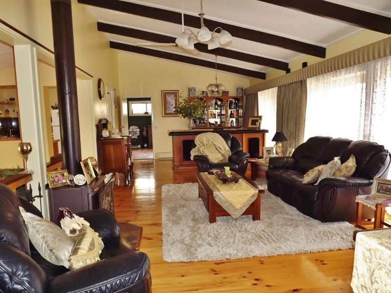 9  Lisle Street, Moe VIC 3825