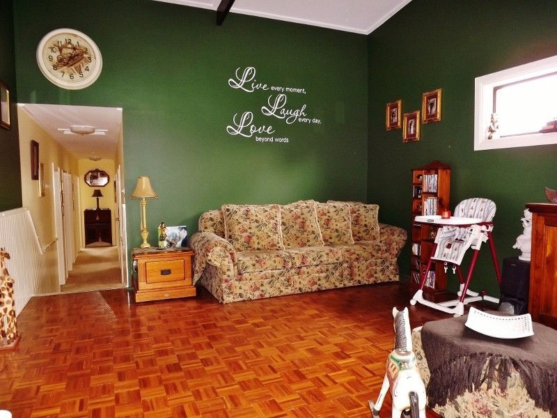 9  Lisle Street, Moe VIC 3825