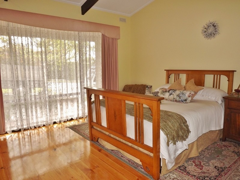 9  Lisle Street, Moe VIC 3825