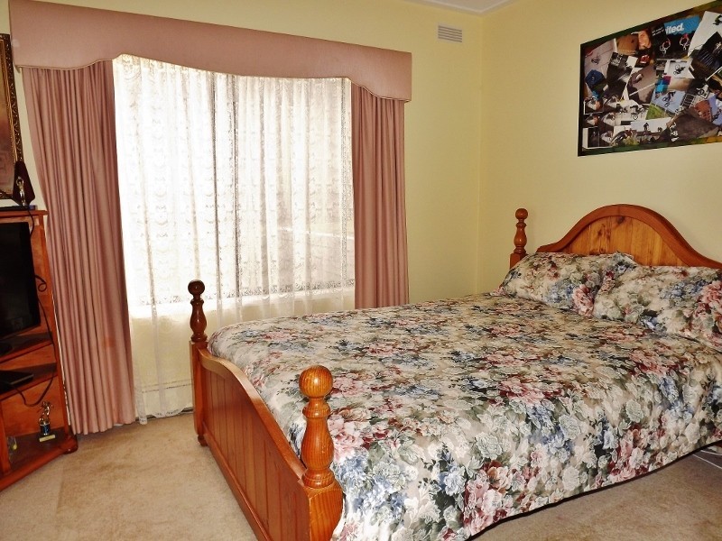 9  Lisle Street, Moe VIC 3825