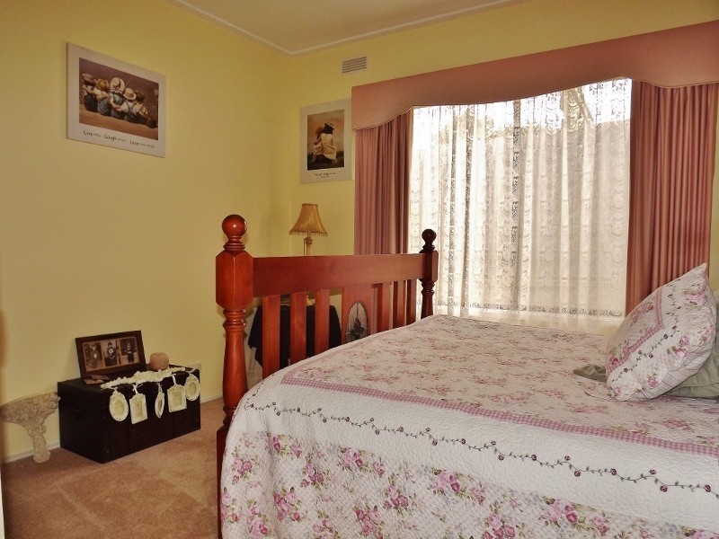 9  Lisle Street, Moe VIC 3825