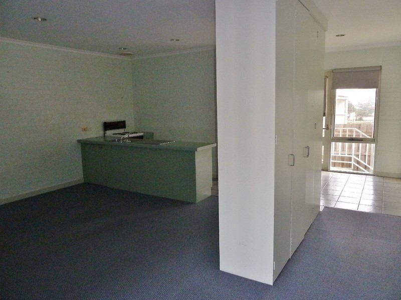 1-4/21 Leith Street, Newborough VIC 3825