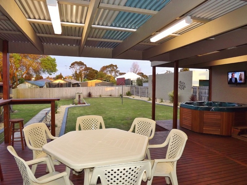 14 Harvey Street, Newborough VIC 3825