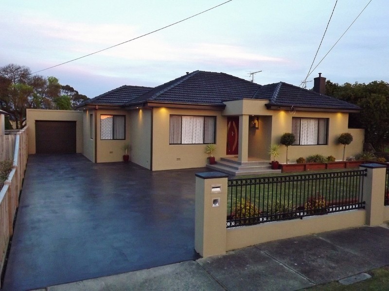 14 Harvey Street, Newborough VIC 3825