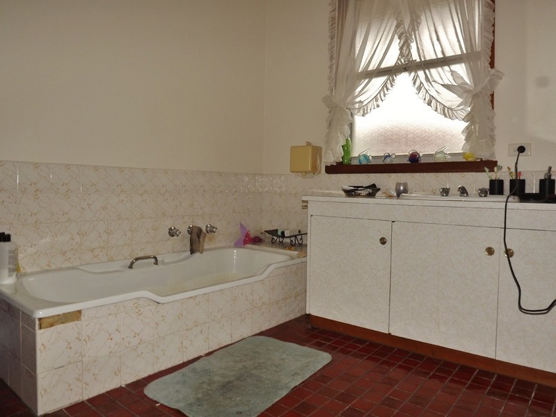 1 Gladstone Street, Moe VIC 3825