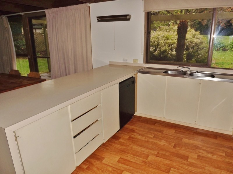 5 St Gwinear Court, Rawson VIC 3825