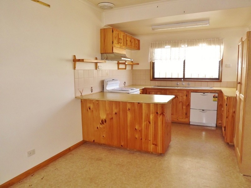 33 Leith Street, Newborough VIC 3825