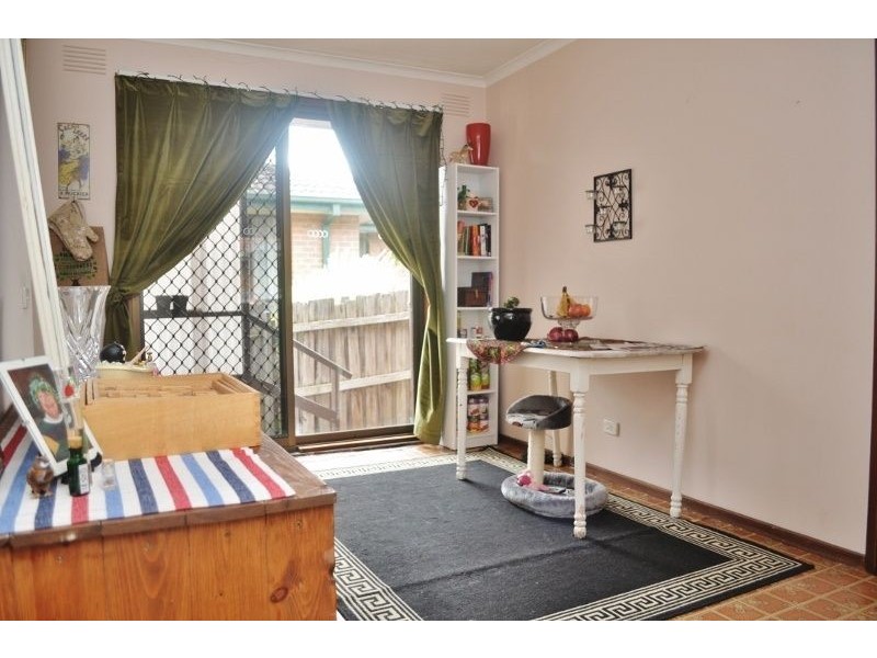 2/45 Dinwoodie Drive, Newborough VIC 3825