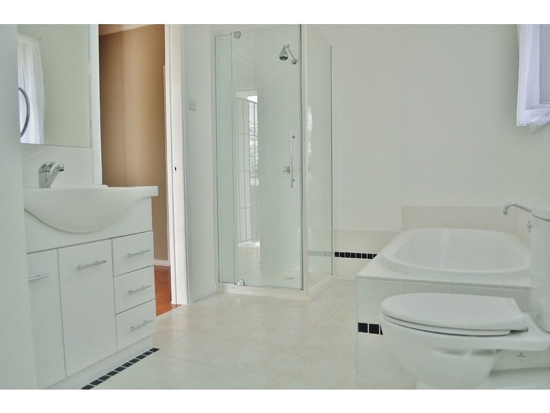 16 Staff Street, Moe VIC 3825